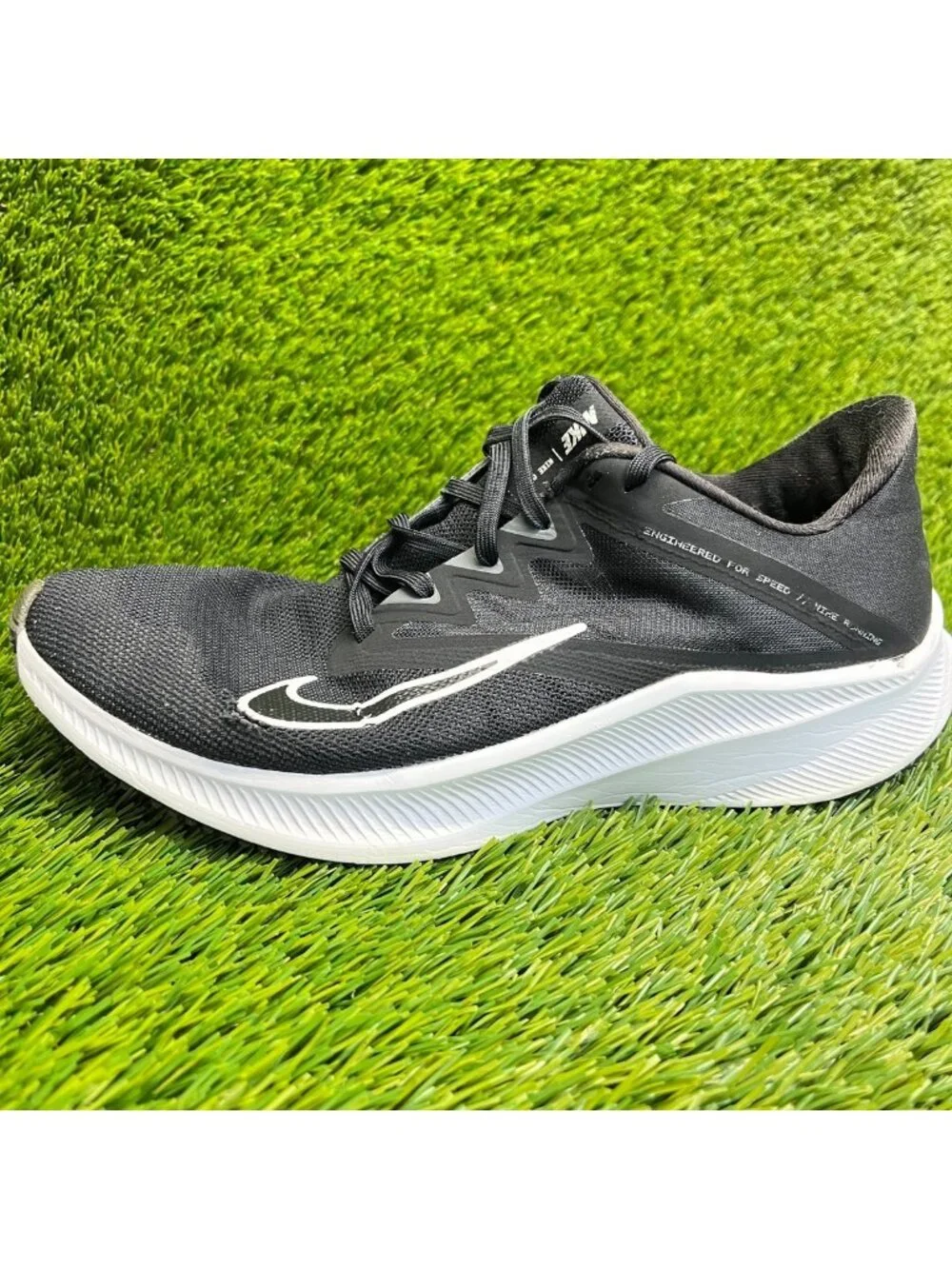 Nike Quest 3 Womens Size 9 Black White Athletic Running Walking Shoes Sneakers